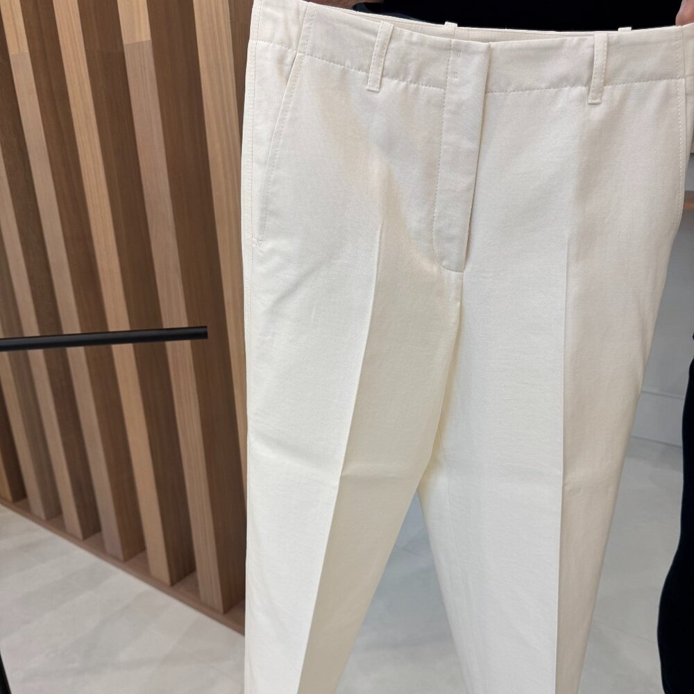 Akris Pant- brand new size 6